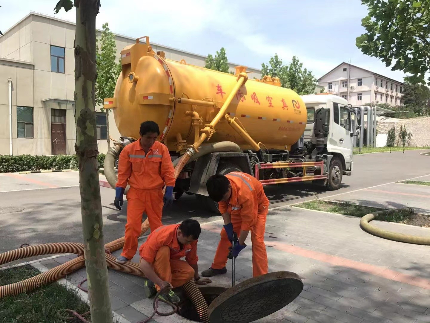 大名化粪池清理与5-8吨吸粪车施工效率分析